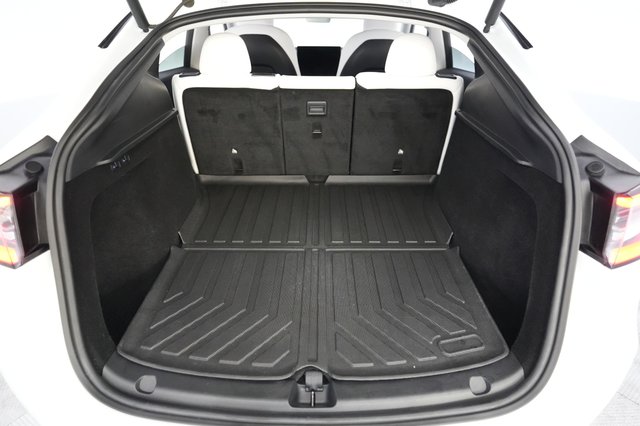 2023 Tesla Model Y — photo 6 of 23