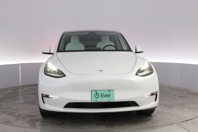2023 Tesla Model Y — photo 9 of 23