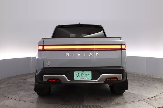 2022 Rivian R1T
