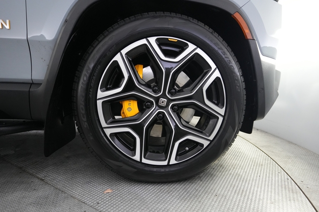 2022 Rivian R1T