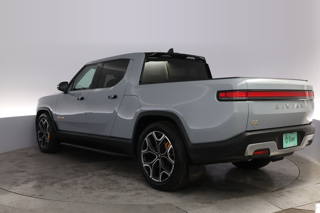 2022 Rivian R1T