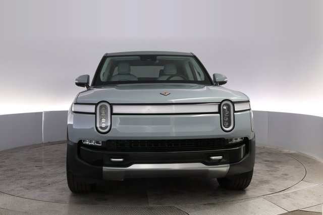 2022 Rivian R1T — photo 9 of 20