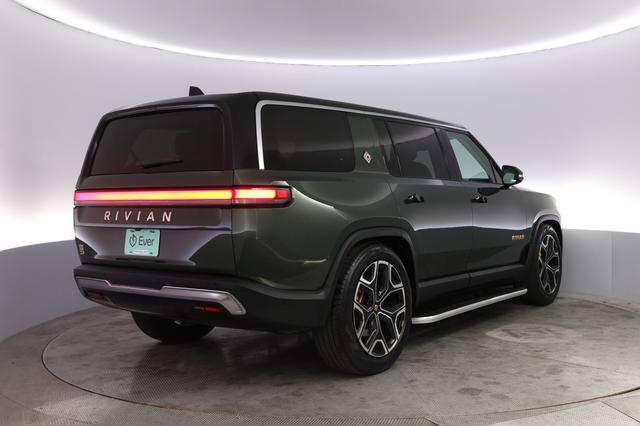 2023 Rivian R1S — photo 2 of 23