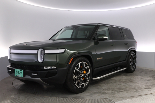 2023 Rivian R1S