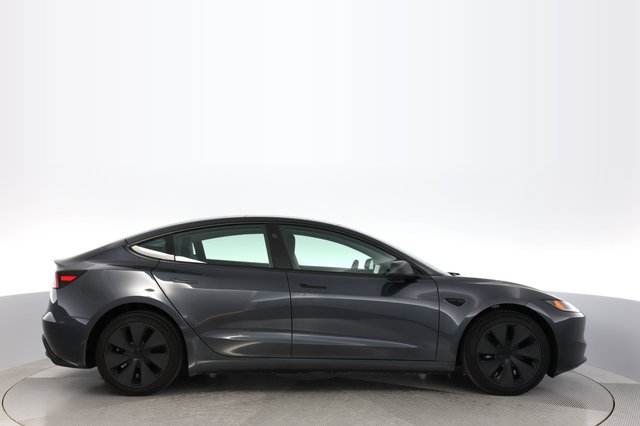 2025 Tesla Model 3 — photo 10 of 21