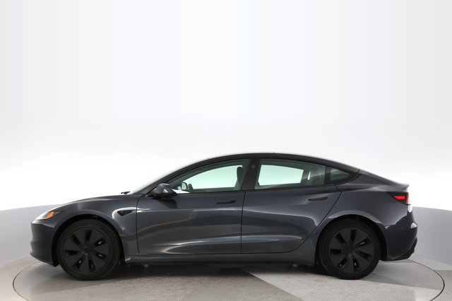 2025 Tesla Model 3 — photo 12 of 21