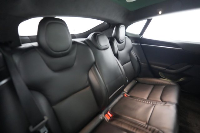 2022 Tesla Model S — photo 4 of 25