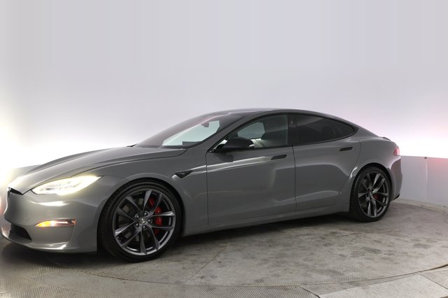 2022 Tesla Model S — photo 14 of 25