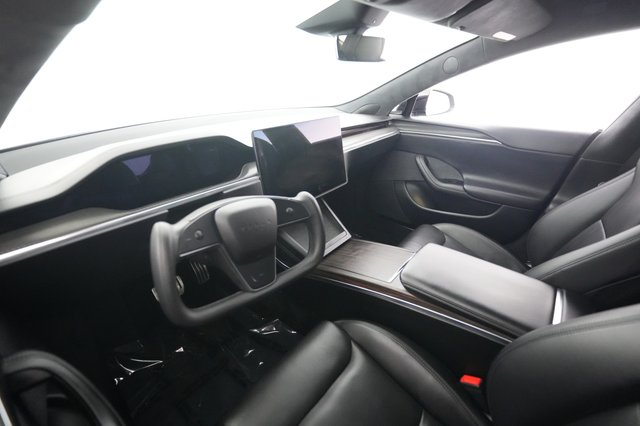 2022 Tesla Model S — photo 18 of 25