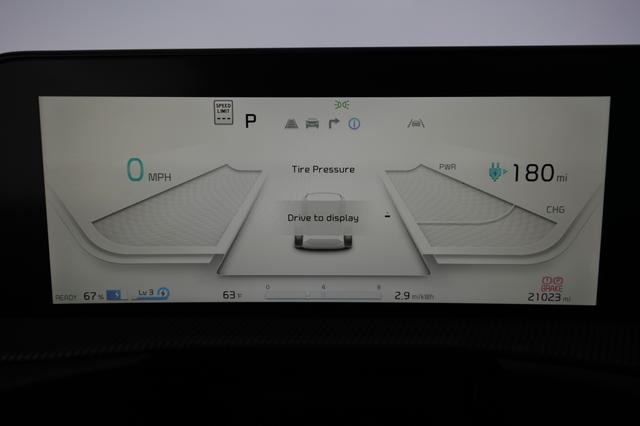 2023 Kia EV6 — photo 5 of 21
