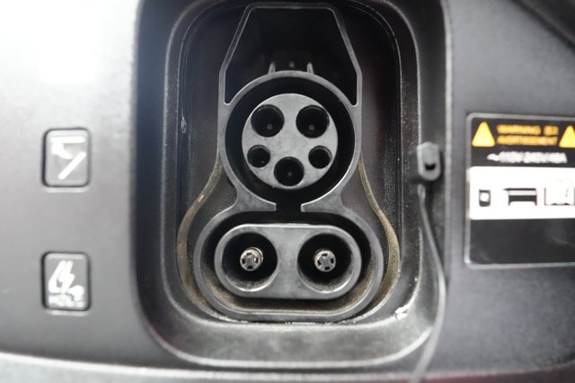 2023 Kia EV6 — photo 8 of 21