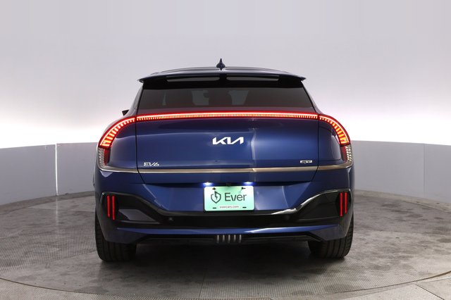 2023 Kia EV6 — photo 12 of 21
