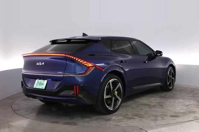 2023 Kia EV6 — photo 2 of 21