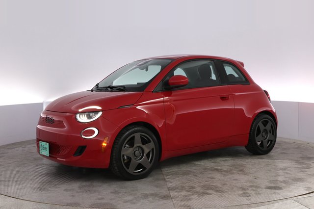 2024 Fiat 500e — photo 14 of 20