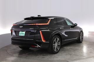 2024 Cadillac Lyriq — photo 2 of 21