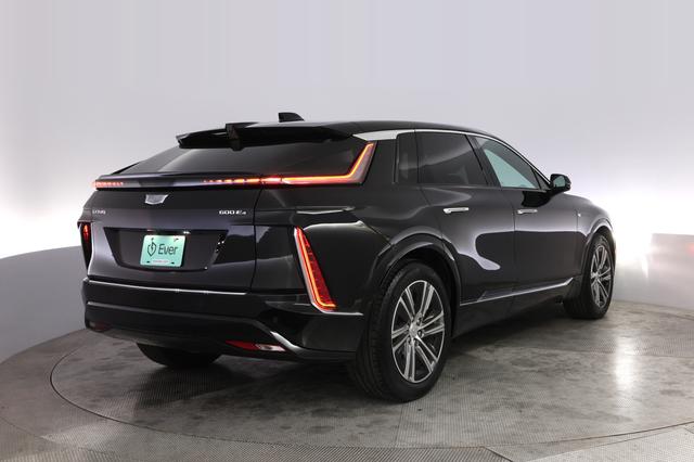 2024 Cadillac Lyriq — photo 2 of 21