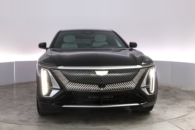 2024 Cadillac Lyriq — photo 9 of 21