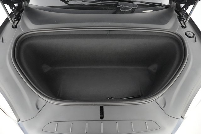 2020 Tesla Model X — photo 17 of 19