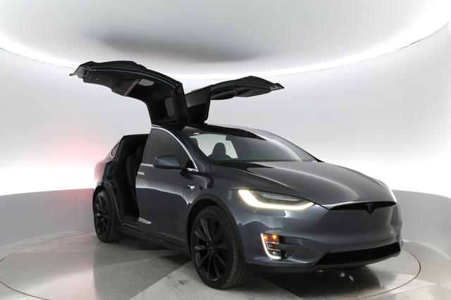 2020 Tesla Model X — photo 6 of 19