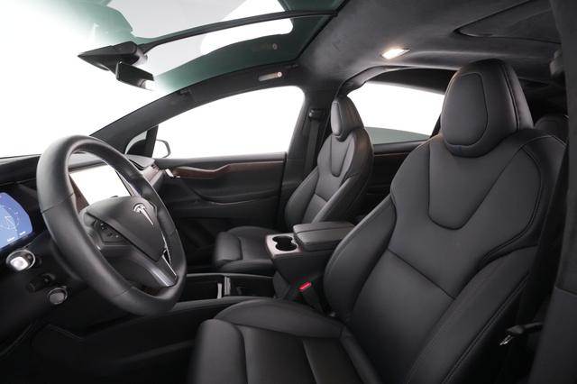 2020 Tesla Model X — photo 3 of 19