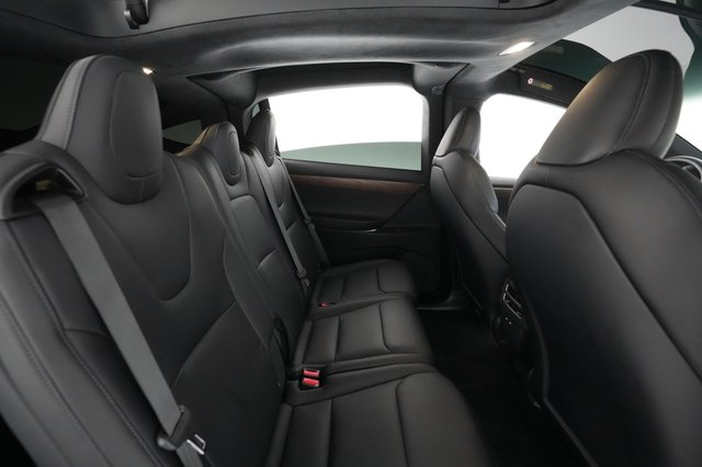 2020 Tesla Model X — photo 15 of 19