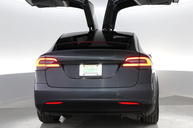 2020 Tesla Model X — photo 8 of 19