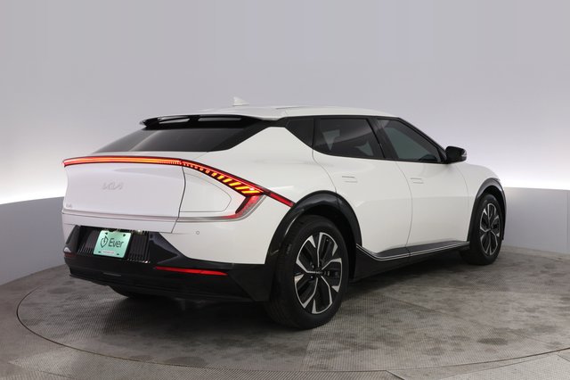 2024 Kia EV6 — photo 2 of 22