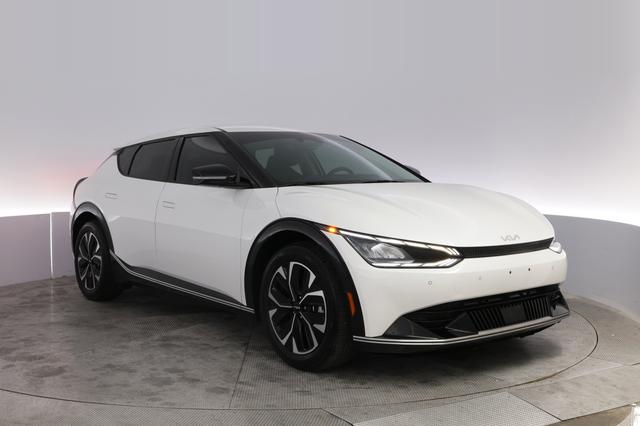 2024 Kia EV6 — photo 10 of 22
