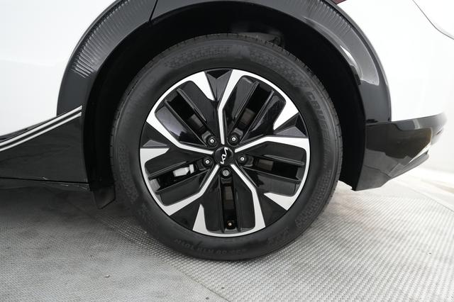 2024 Kia EV6 — photo 7 of 22