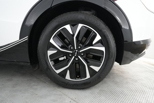 2024 Kia EV6 — photo 7 of 22