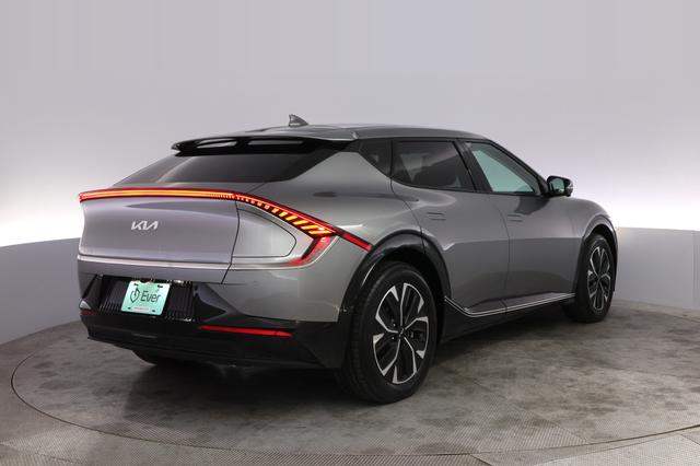 2024 Kia EV6 — photo 2 of 21