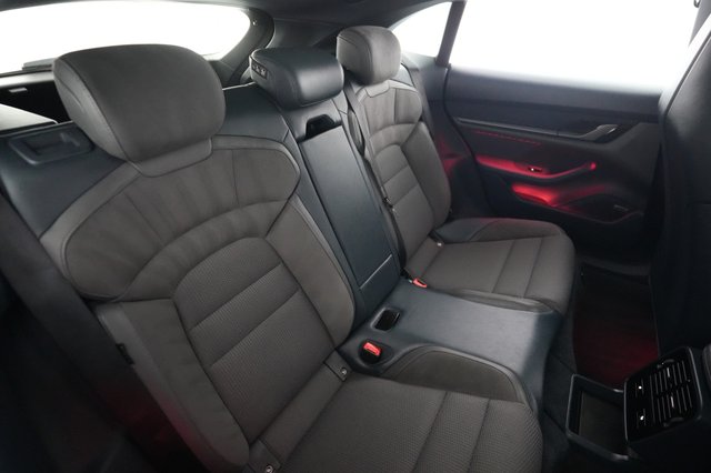 2022 Porsche Taycan — photo 4 of 27