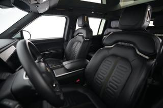 2023 Rivian R1S — photo 3 of 26