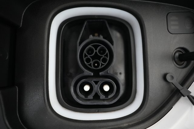2023 Hyundai Kona Electric — photo 8 of 22
