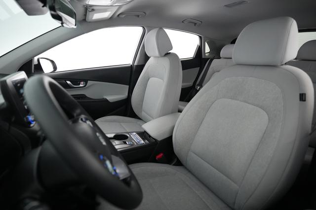 2023 Hyundai Kona Electric — photo 3 of 22