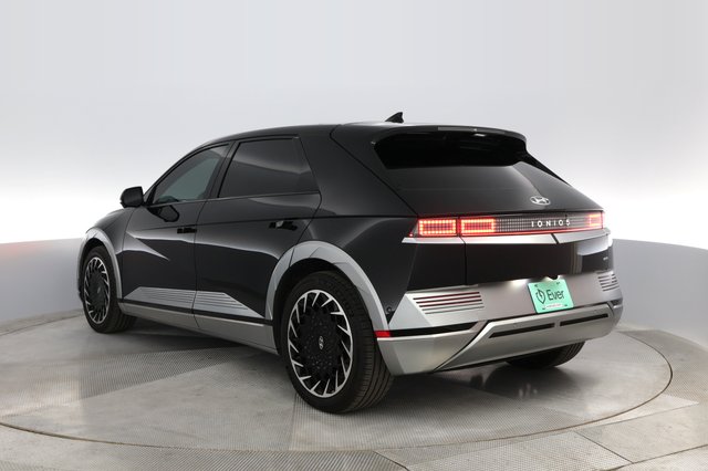 2023 Hyundai IONIQ 5 — photo 12 of 31