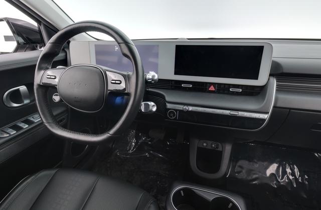 2023 Hyundai IONIQ 5 — photo 3 of 31