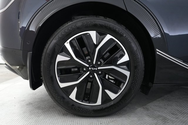 2023 Kia EV6 — photo 17 of 21