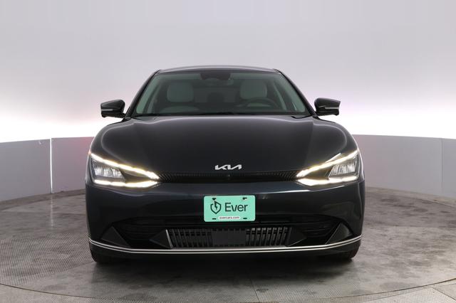 2023 Kia EV6 — photo 9 of 21