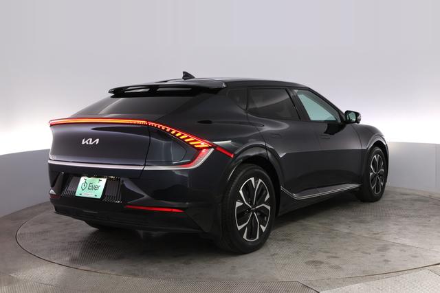 2023 Kia EV6 — photo 2 of 21