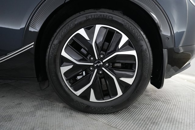 2023 Kia EV6 — photo 7 of 21