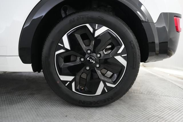 2023 Kia Niro EV — photo 7 of 21