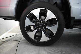 2023 Ford F-150 Lightning — photo 11 of 17