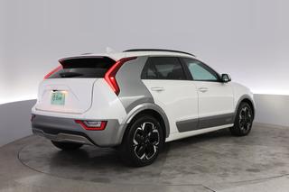2023 Kia Niro EV — photo 2 of 21