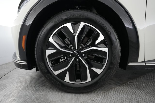 2024 Kia EV6 — photo 15 of 21