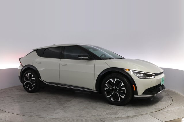 2024 Kia EV6 — photo 11 of 21