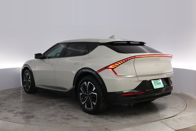 2024 Kia EV6 — photo 13 of 21