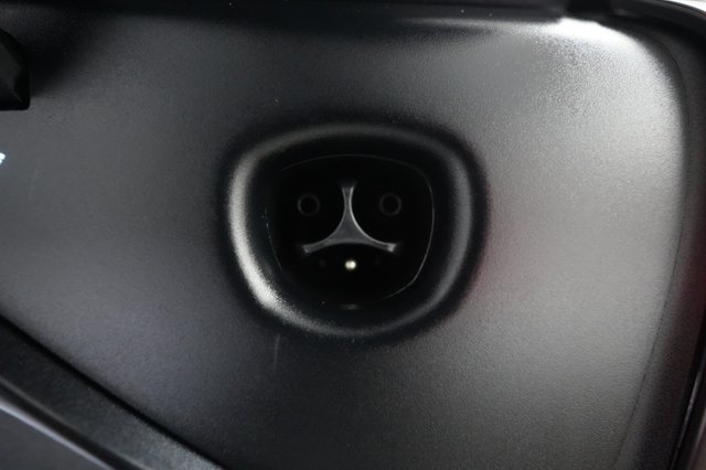 2025 Tesla Model 3 — photo 8 of 20