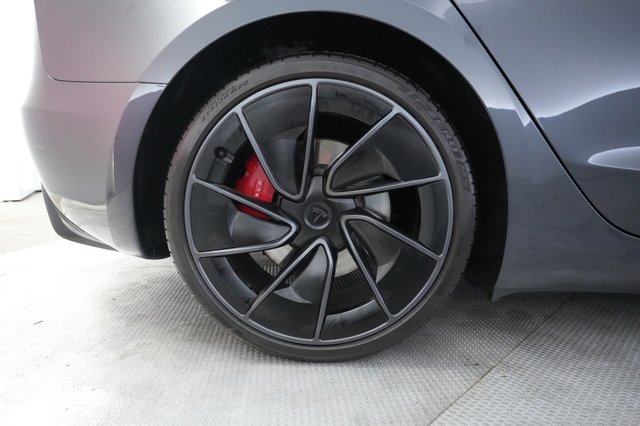 2025 Tesla Model 3 — photo 17 of 20