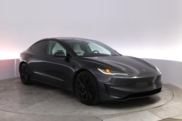 2025 Tesla Model 3 — photo 10 of 20